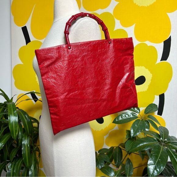 Mod Vintage XL 1970s Red Textured Faux Leather Bamboo Handle Handbag / Clutch - Picture 2 of 10